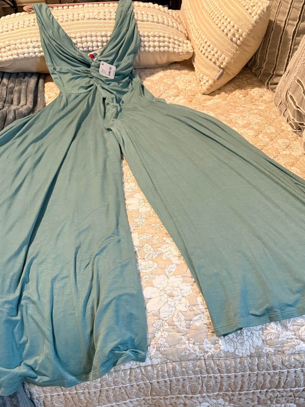 Women's Wide-Leg Sleeveless Jumpsuit in Seafoam Green